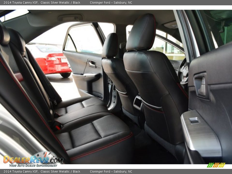 2014 Toyota Camry XSP Classic Silver Metallic / Black Photo #13