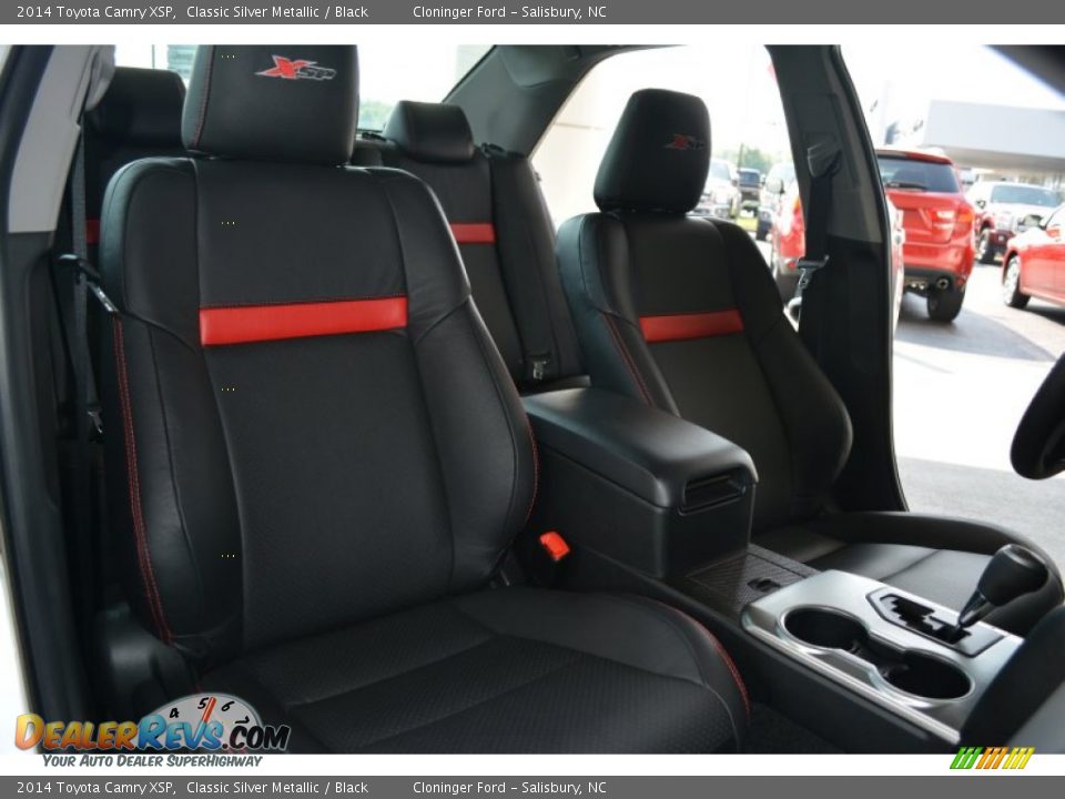 2014 Toyota Camry XSP Classic Silver Metallic / Black Photo #16