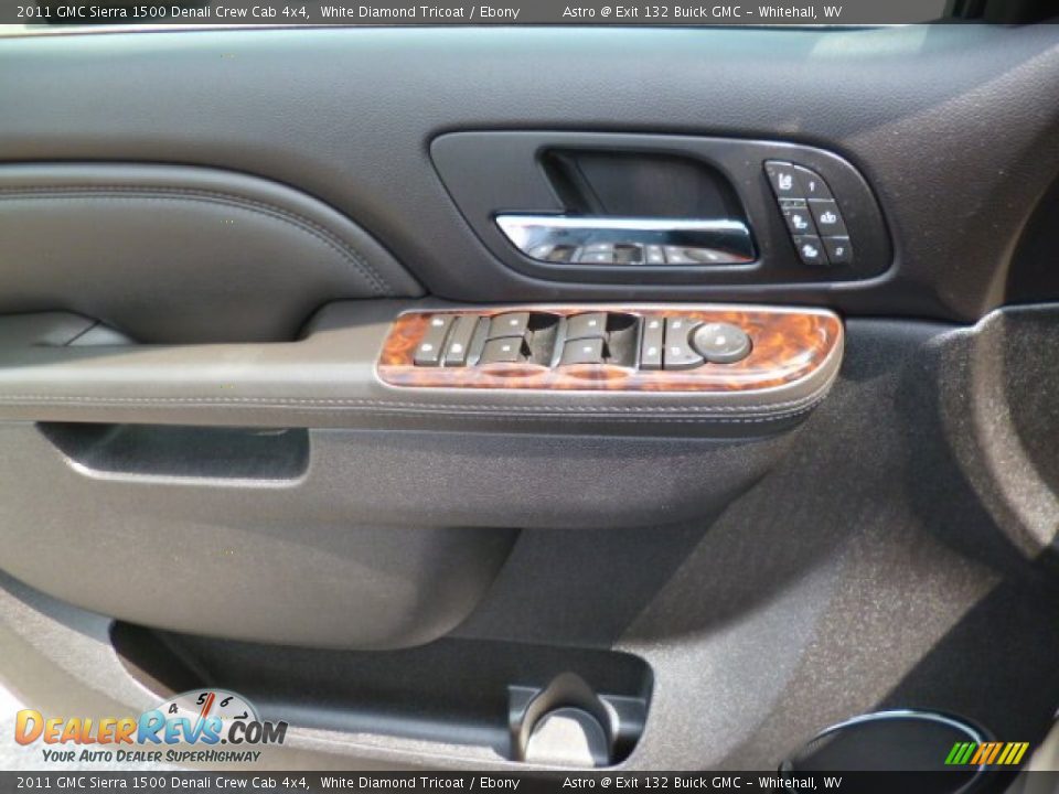 2011 GMC Sierra 1500 Denali Crew Cab 4x4 White Diamond Tricoat / Ebony Photo #17