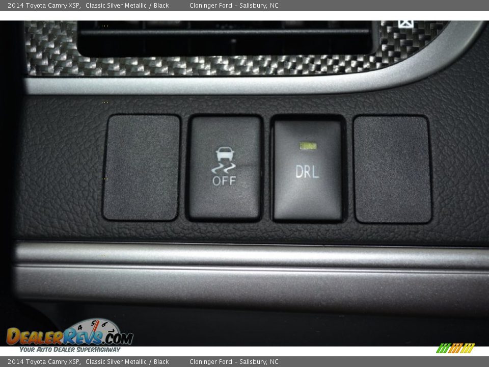 2014 Toyota Camry XSP Classic Silver Metallic / Black Photo #26