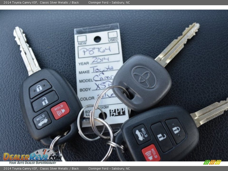 2014 Toyota Camry XSP Classic Silver Metallic / Black Photo #27