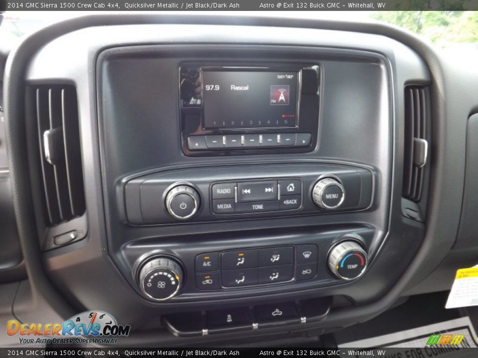Controls of 2014 GMC Sierra 1500 Crew Cab 4x4 Photo #14