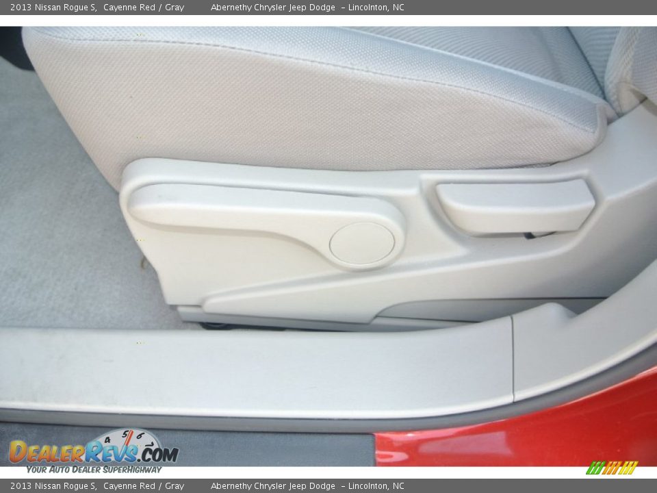 2013 Nissan Rogue S Cayenne Red / Gray Photo #9