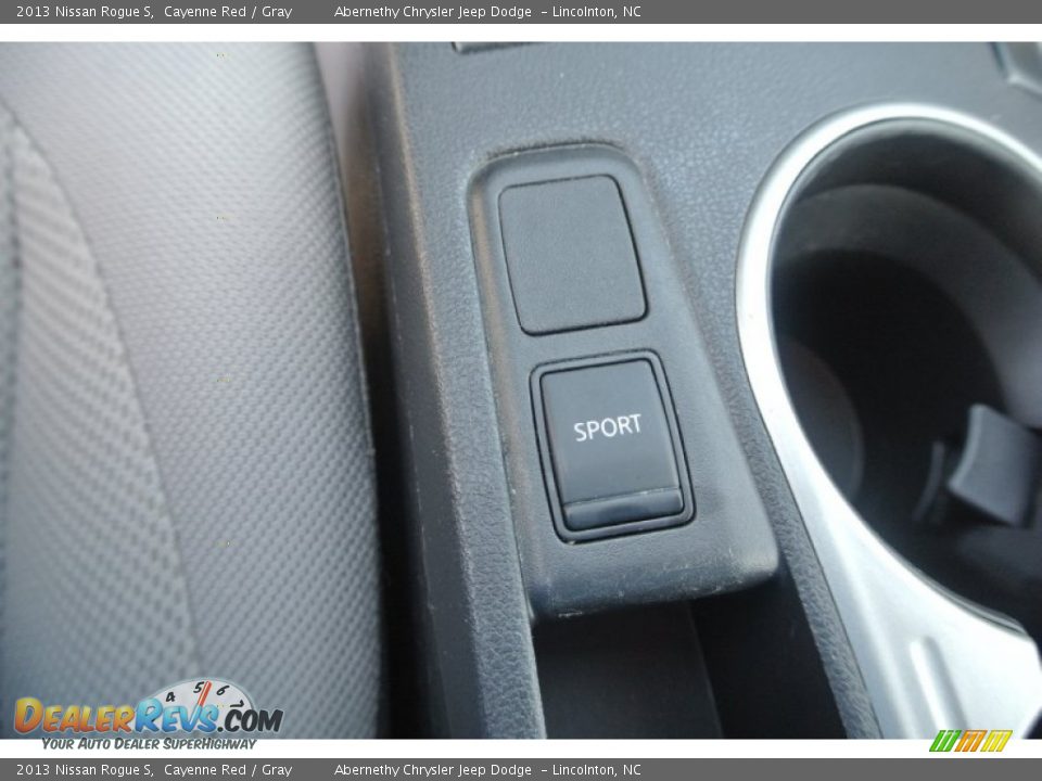 2013 Nissan Rogue S Cayenne Red / Gray Photo #12
