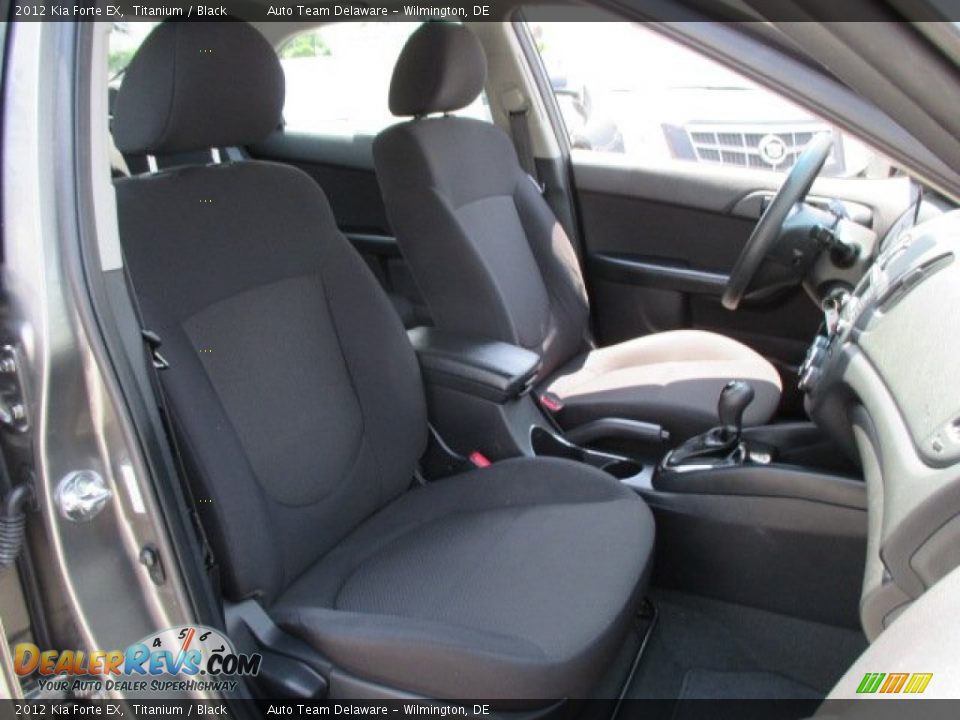 2012 Kia Forte EX Titanium / Black Photo #17