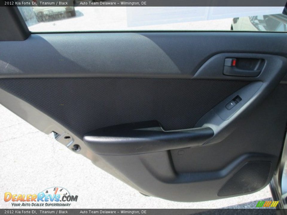 2012 Kia Forte EX Titanium / Black Photo #23