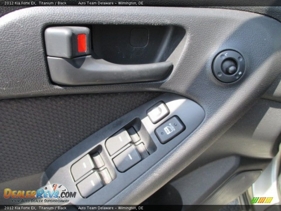 2012 Kia Forte EX Titanium / Black Photo #31