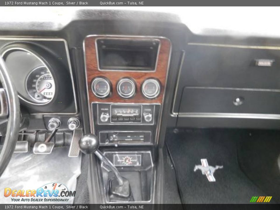 Dashboard of 1972 Ford Mustang Mach 1 Coupe Photo #4