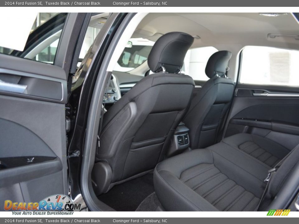 2014 Ford Fusion SE Tuxedo Black / Charcoal Black Photo #8