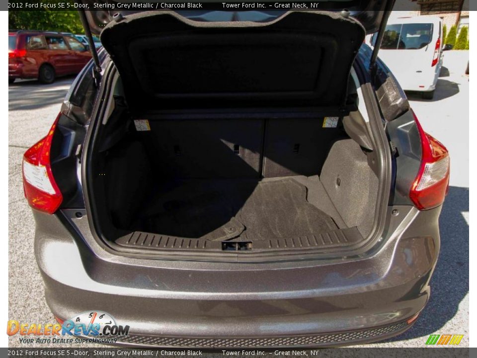 2012 Ford Focus SE 5-Door Sterling Grey Metallic / Charcoal Black Photo #6