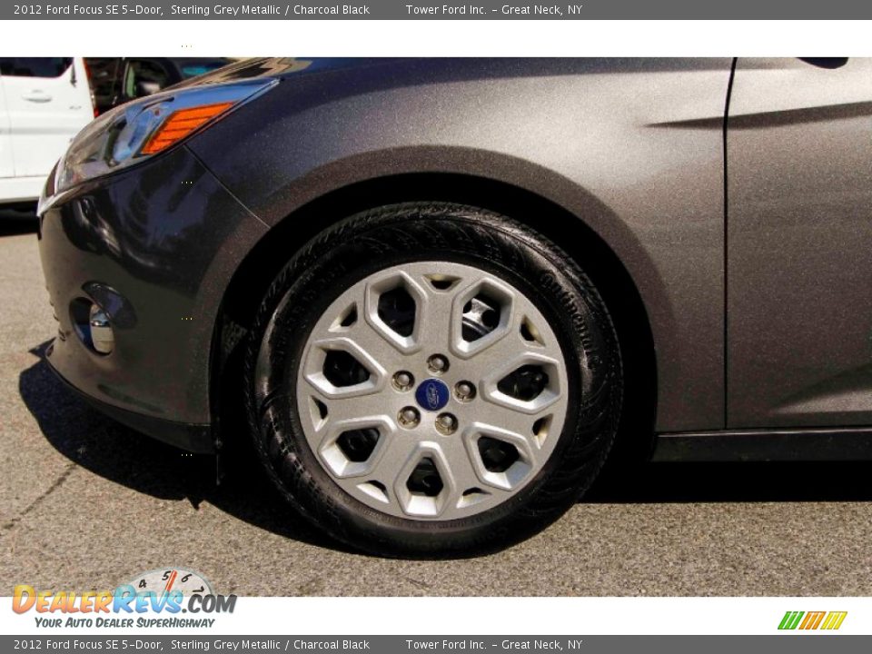 2012 Ford Focus SE 5-Door Sterling Grey Metallic / Charcoal Black Photo #10