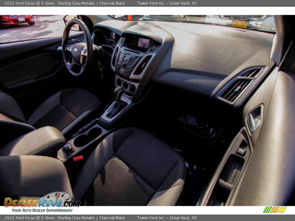 2012 Ford Focus SE 5-Door Sterling Grey Metallic / Charcoal Black Photo #17