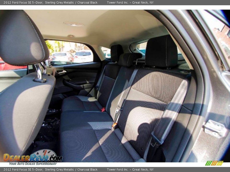 2012 Ford Focus SE 5-Door Sterling Grey Metallic / Charcoal Black Photo #24
