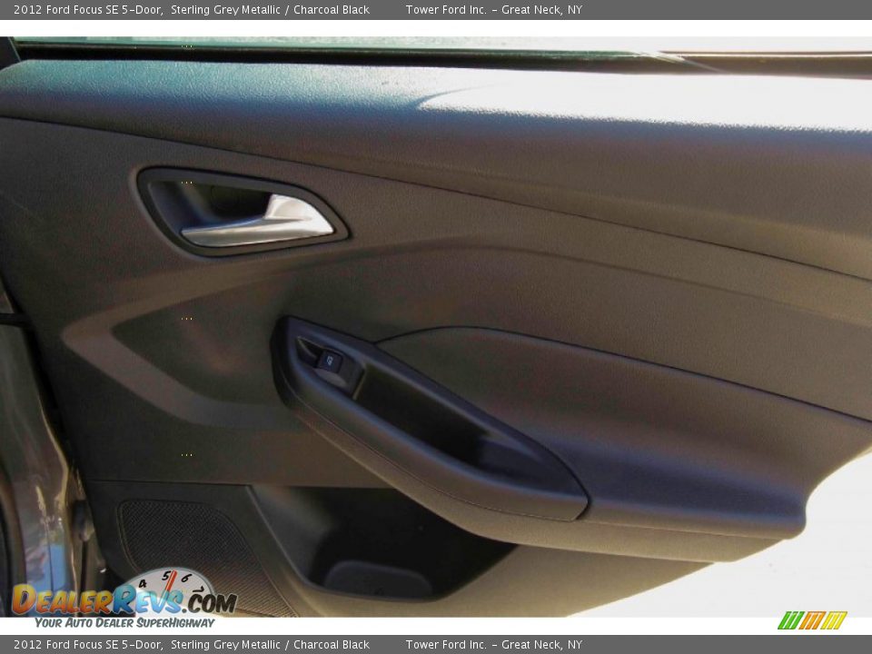 2012 Ford Focus SE 5-Door Sterling Grey Metallic / Charcoal Black Photo #26