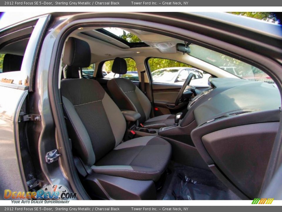 2012 Ford Focus SE 5-Door Sterling Grey Metallic / Charcoal Black Photo #30
