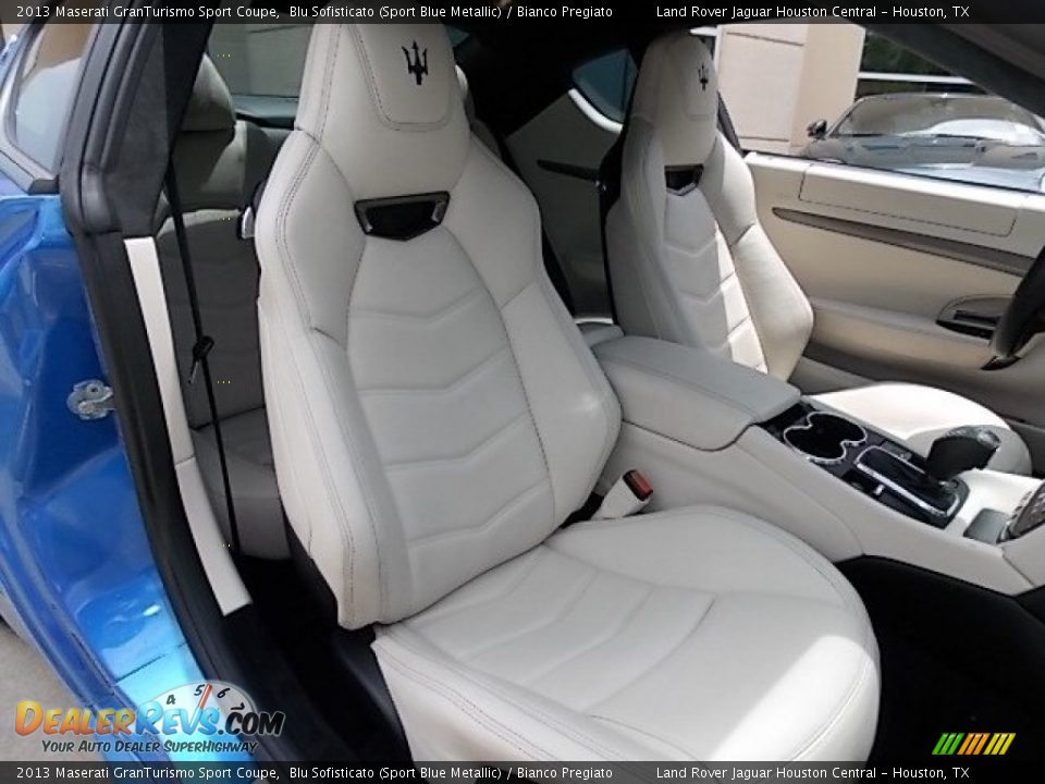 Front Seat of 2013 Maserati GranTurismo Sport Coupe Photo #21