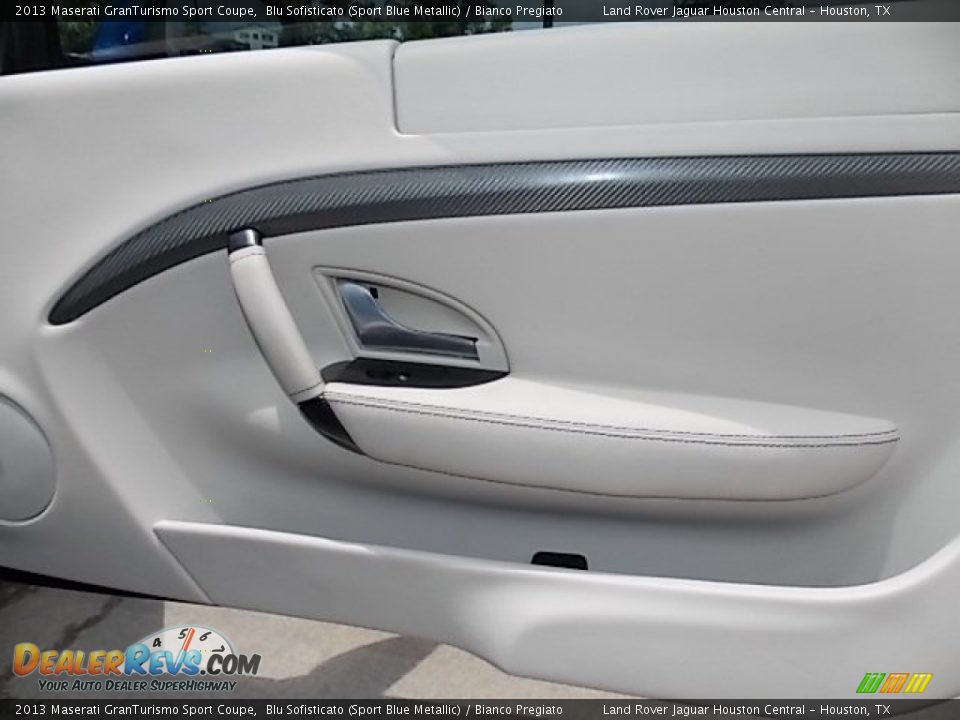 Door Panel of 2013 Maserati GranTurismo Sport Coupe Photo #33