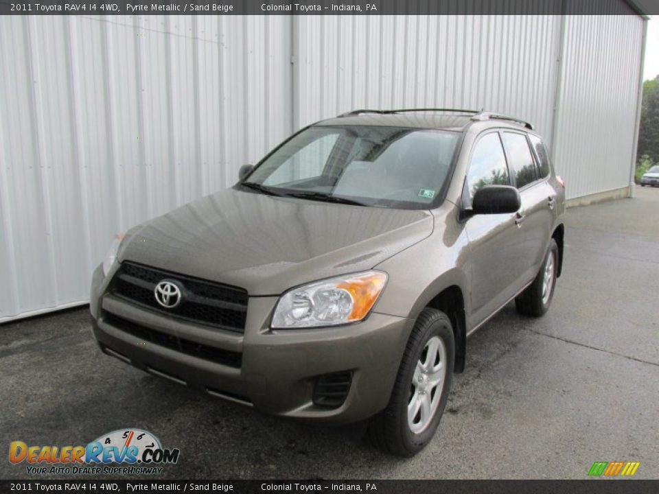 Front 3/4 View of 2011 Toyota RAV4 I4 4WD Photo #9