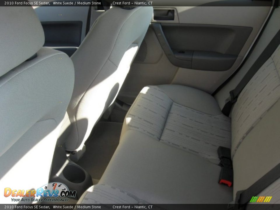 2010 Ford Focus SE Sedan White Suede / Medium Stone Photo #13