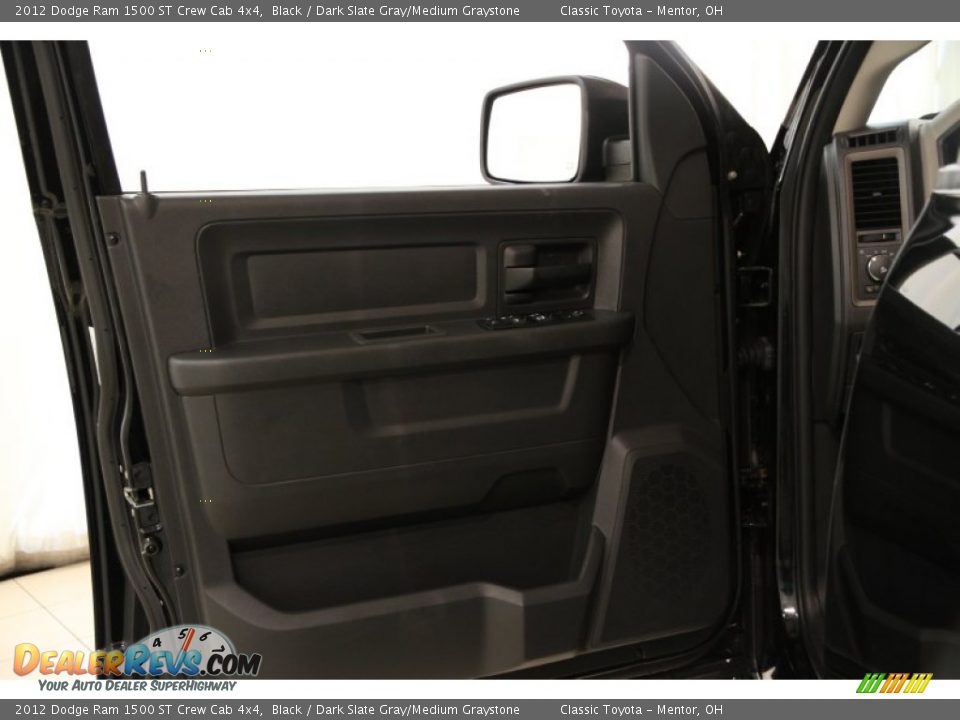 2012 Dodge Ram 1500 ST Crew Cab 4x4 Black / Dark Slate Gray/Medium Graystone Photo #4