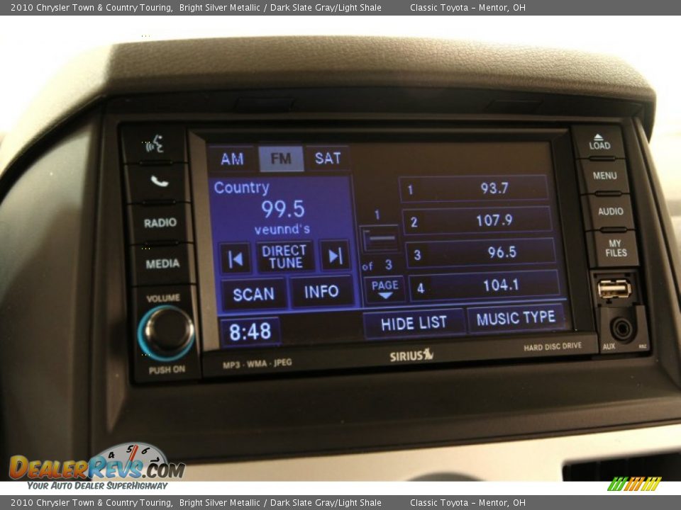 2010 Chrysler Town & Country Touring Bright Silver Metallic / Dark Slate Gray/Light Shale Photo #11