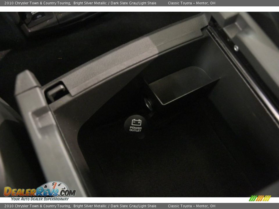 2010 Chrysler Town & Country Touring Bright Silver Metallic / Dark Slate Gray/Light Shale Photo #16
