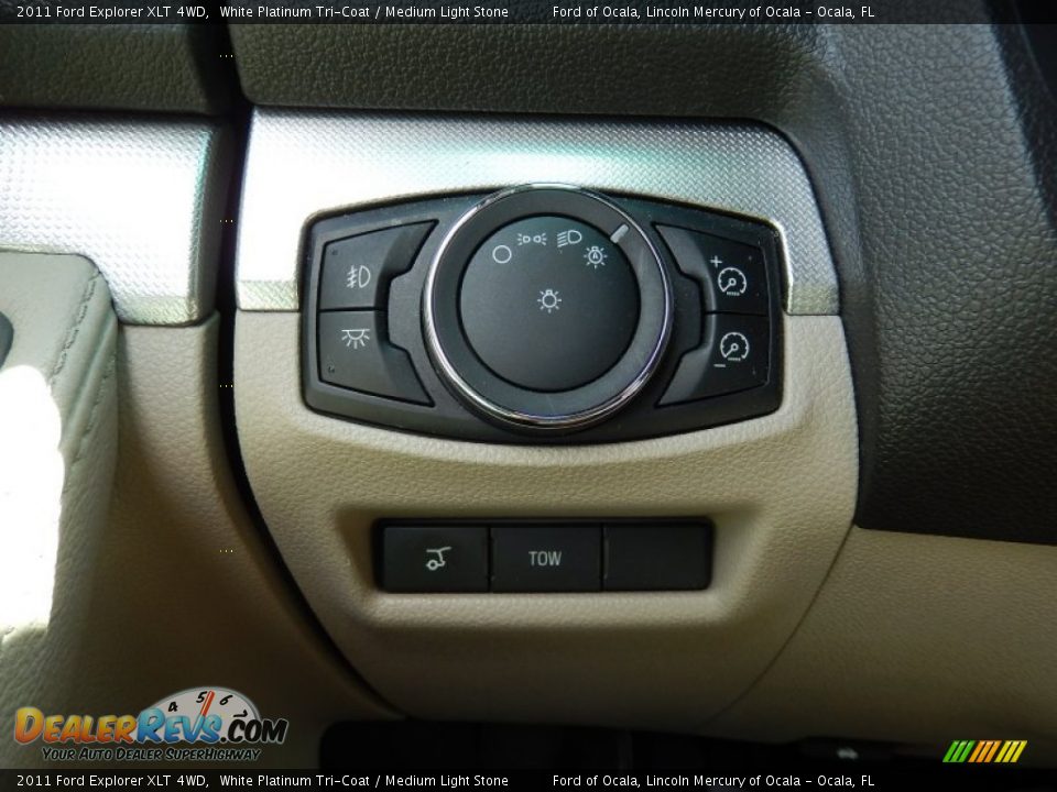 2011 Ford Explorer XLT 4WD White Platinum Tri-Coat / Medium Light Stone Photo #28