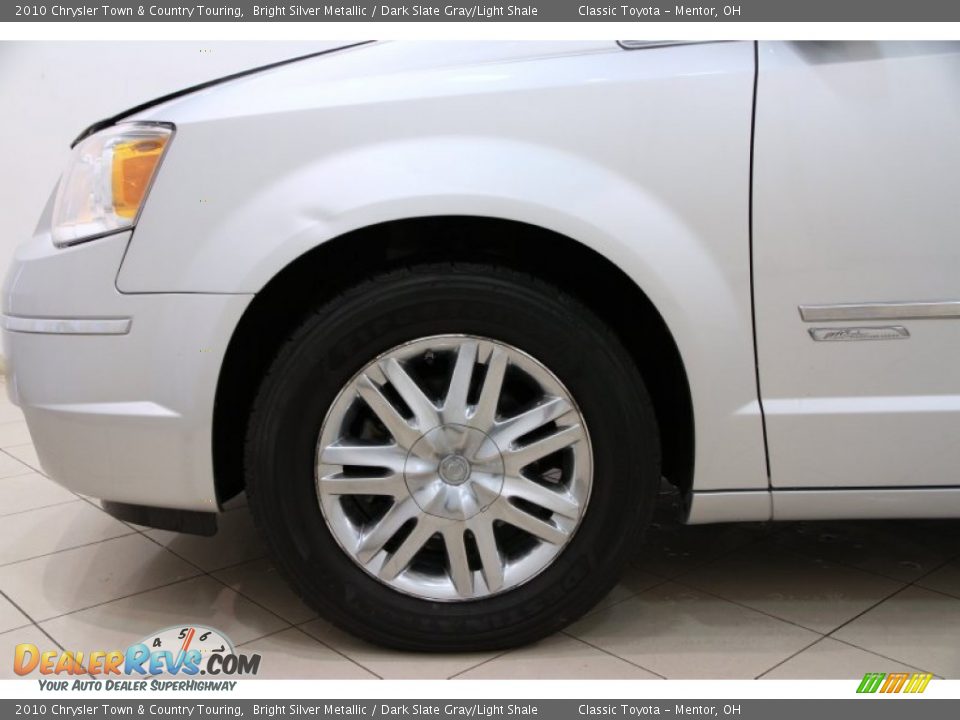 2010 Chrysler Town & Country Touring Bright Silver Metallic / Dark Slate Gray/Light Shale Photo #25