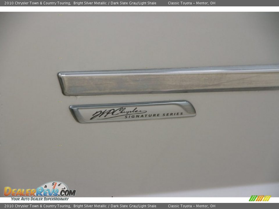 2010 Chrysler Town & Country Touring Bright Silver Metallic / Dark Slate Gray/Light Shale Photo #26