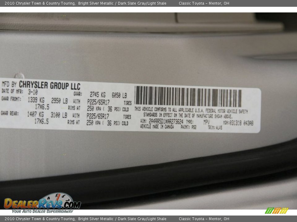 2010 Chrysler Town & Country Touring Bright Silver Metallic / Dark Slate Gray/Light Shale Photo #27