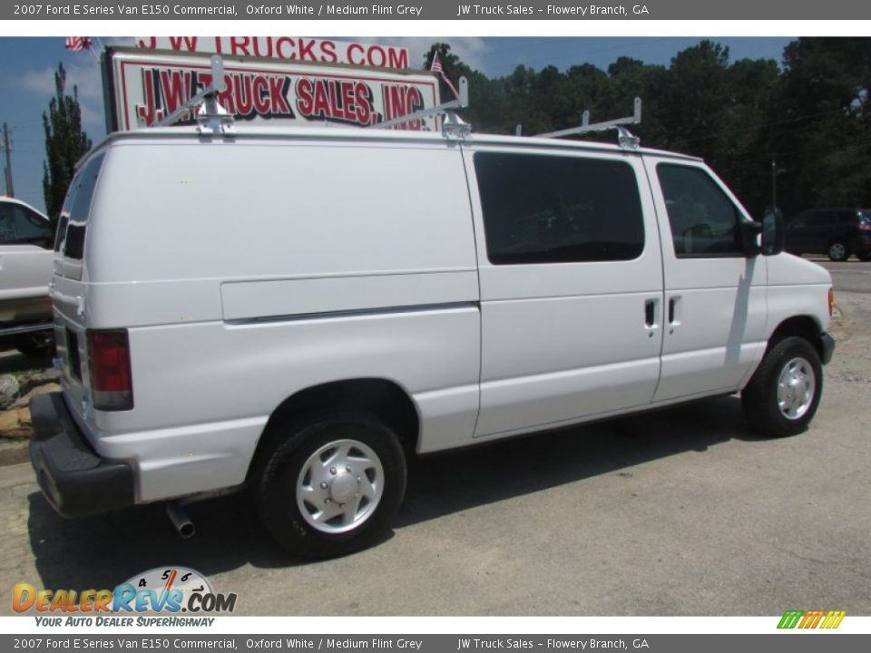 2007 Ford E Series Van E150 Commercial Oxford White / Medium Flint Grey Photo #5