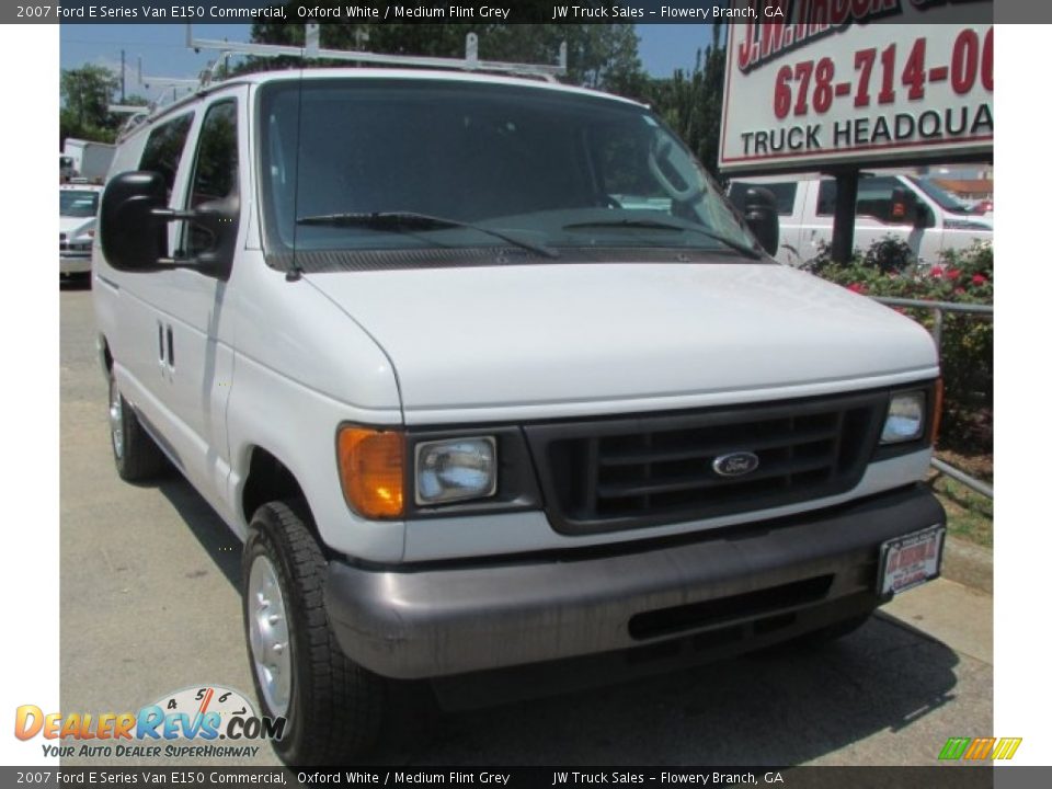 2007 Ford E Series Van E150 Commercial Oxford White / Medium Flint Grey Photo #6