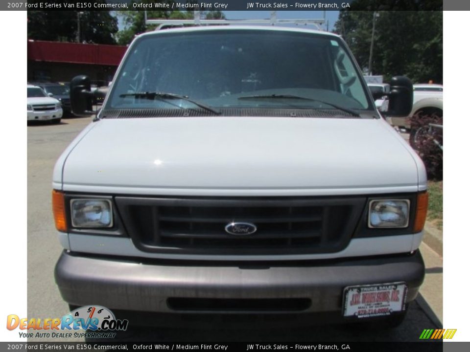 2007 Ford E Series Van E150 Commercial Oxford White / Medium Flint Grey Photo #7
