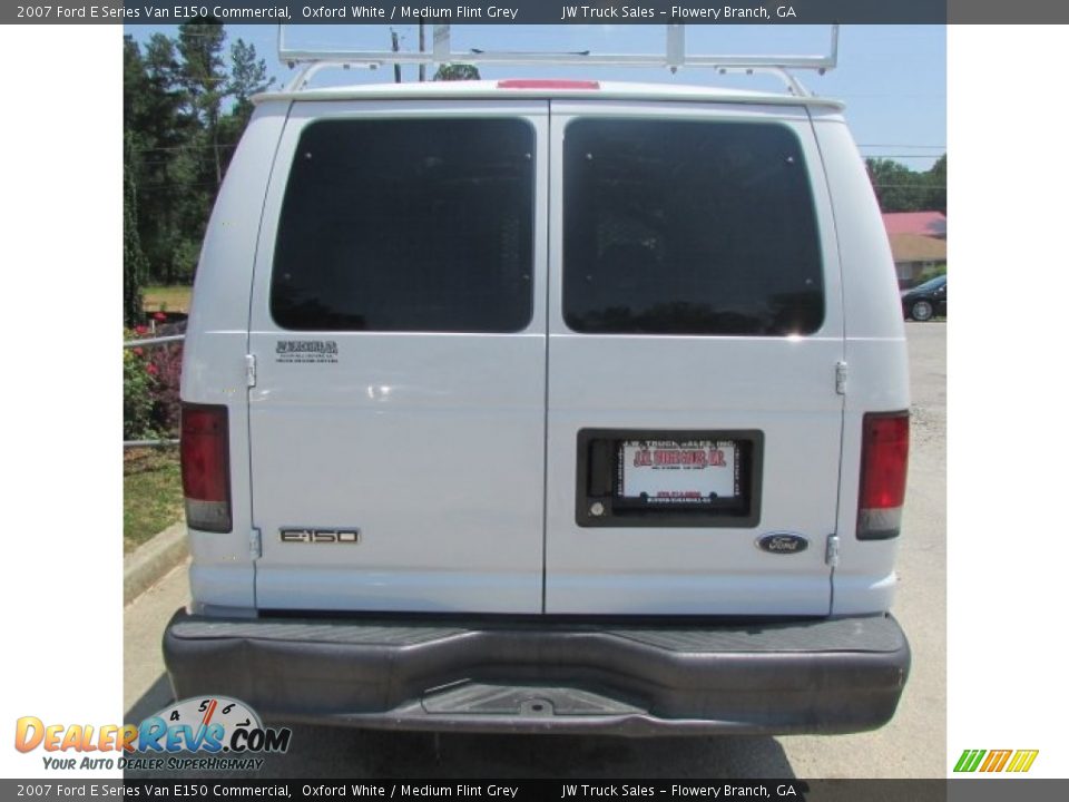 2007 Ford E Series Van E150 Commercial Oxford White / Medium Flint Grey Photo #11