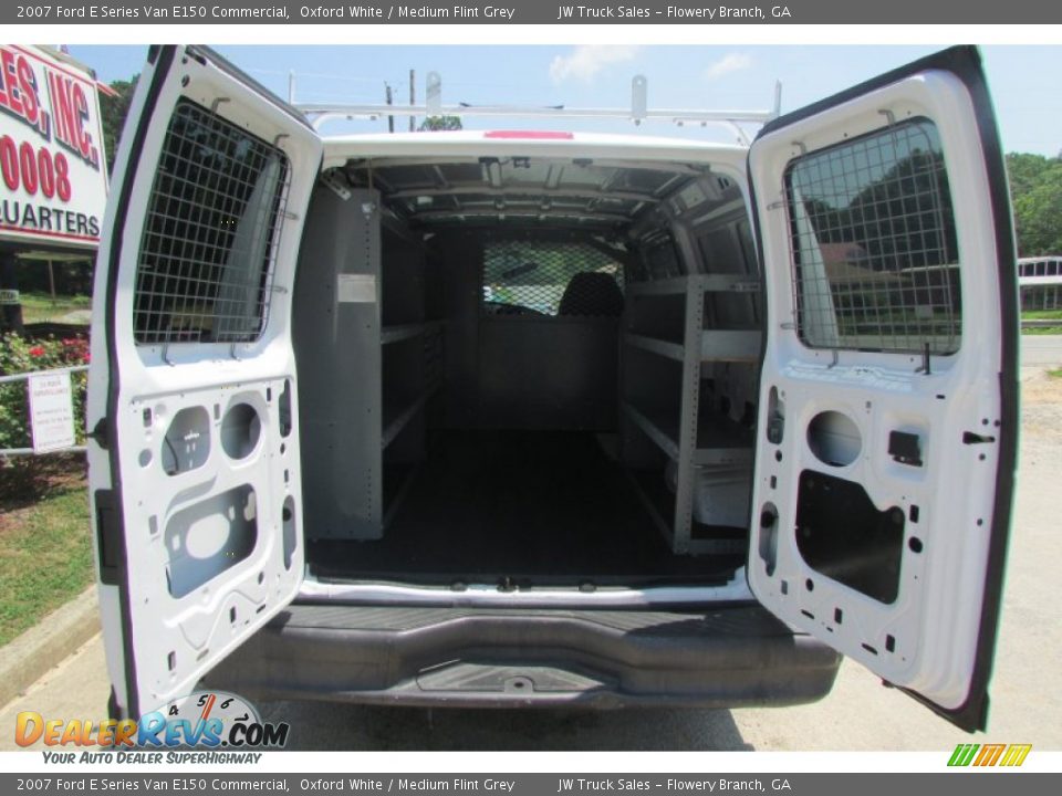 2007 Ford E Series Van E150 Commercial Oxford White / Medium Flint Grey Photo #12