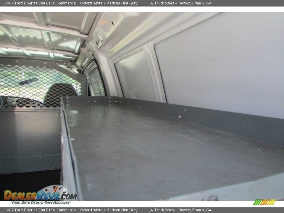 2007 Ford E Series Van E150 Commercial Oxford White / Medium Flint Grey Photo #21