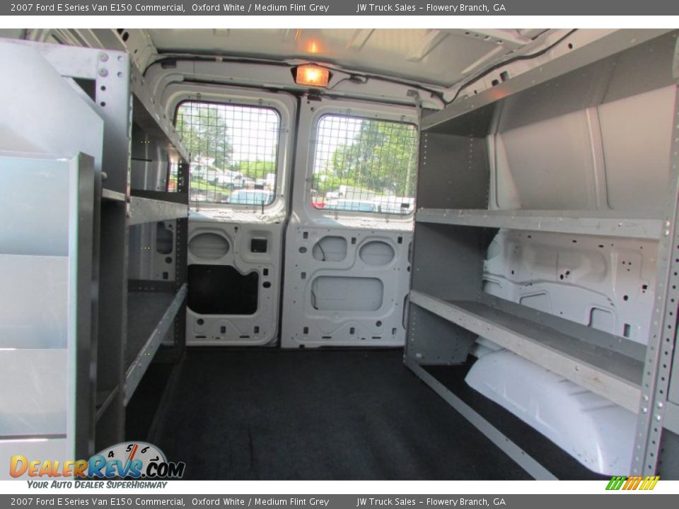 2007 Ford E Series Van E150 Commercial Oxford White / Medium Flint Grey Photo #27