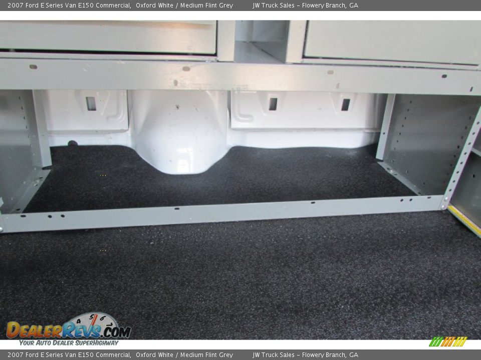 2007 Ford E Series Van E150 Commercial Oxford White / Medium Flint Grey Photo #32