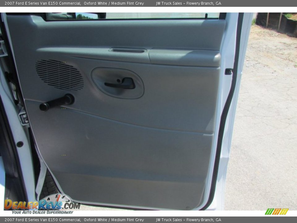 2007 Ford E Series Van E150 Commercial Oxford White / Medium Flint Grey Photo #34