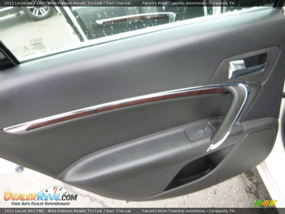 2012 Lincoln MKZ FWD White Platinum Metallic Tri-Coat / Dark Charcoal Photo #18