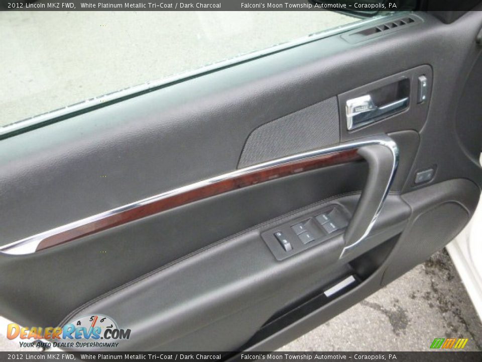 2012 Lincoln MKZ FWD White Platinum Metallic Tri-Coat / Dark Charcoal Photo #19