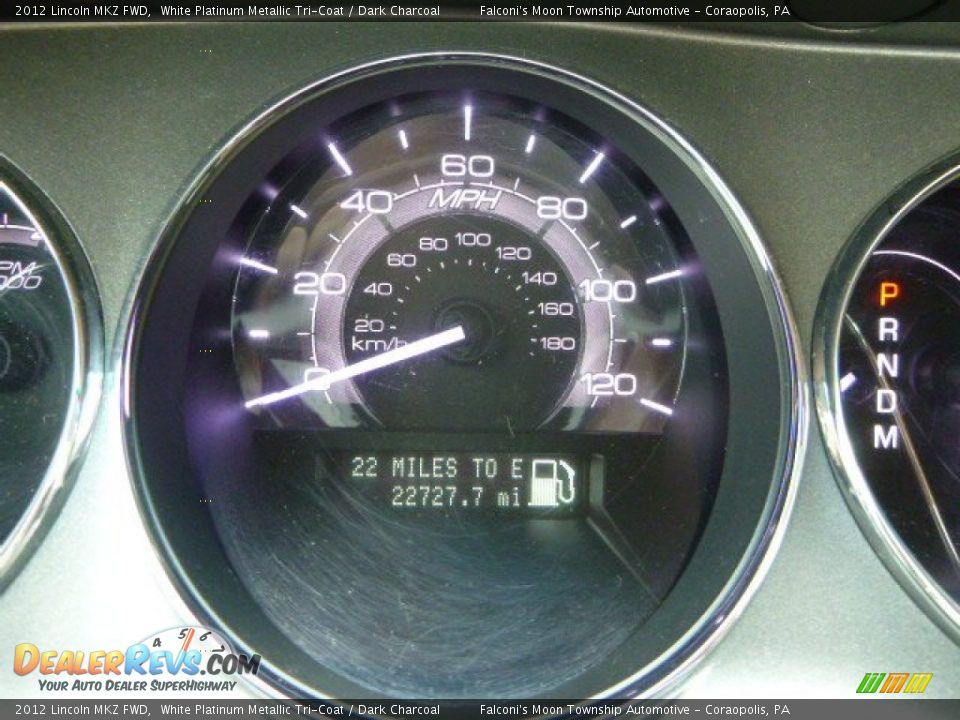 2012 Lincoln MKZ FWD White Platinum Metallic Tri-Coat / Dark Charcoal Photo #25