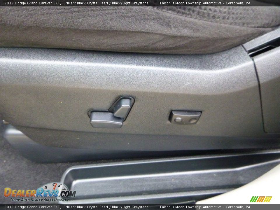 2012 Dodge Grand Caravan SXT Brilliant Black Crystal Pearl / Black/Light Graystone Photo #20