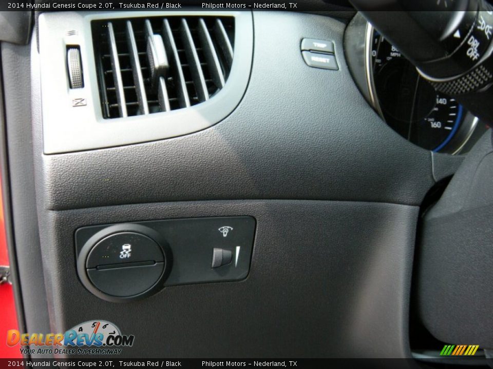 Controls of 2014 Hyundai Genesis Coupe 2.0T Photo #32