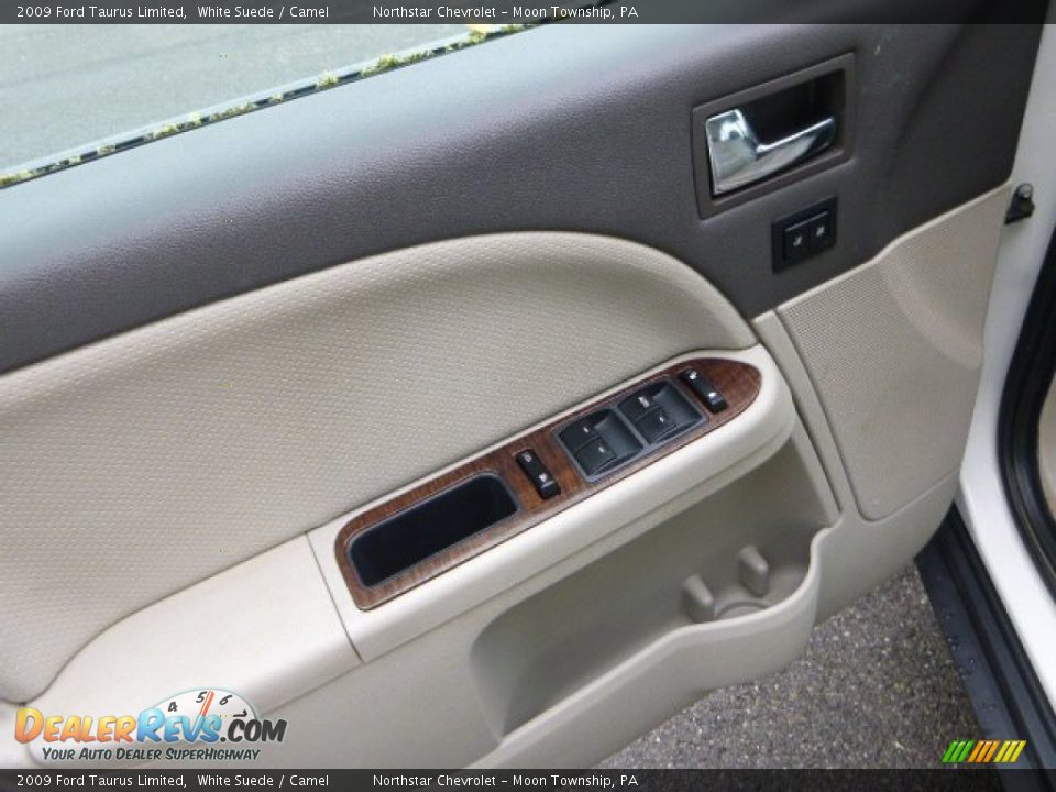 2009 Ford Taurus Limited White Suede / Camel Photo #10