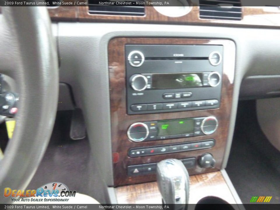 2009 Ford Taurus Limited White Suede / Camel Photo #13