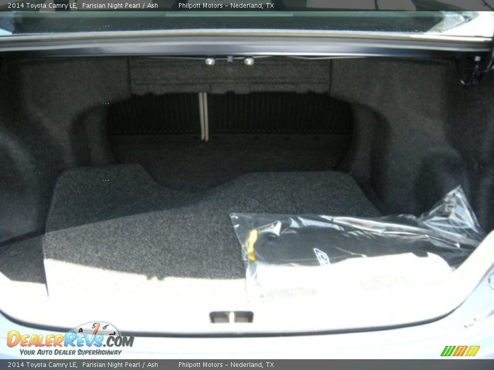 2014 Toyota Camry LE Parisian Night Pearl / Ash Photo #16