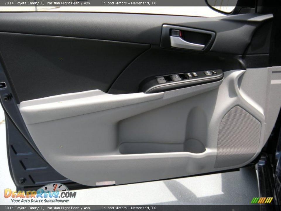 2014 Toyota Camry LE Parisian Night Pearl / Ash Photo #21