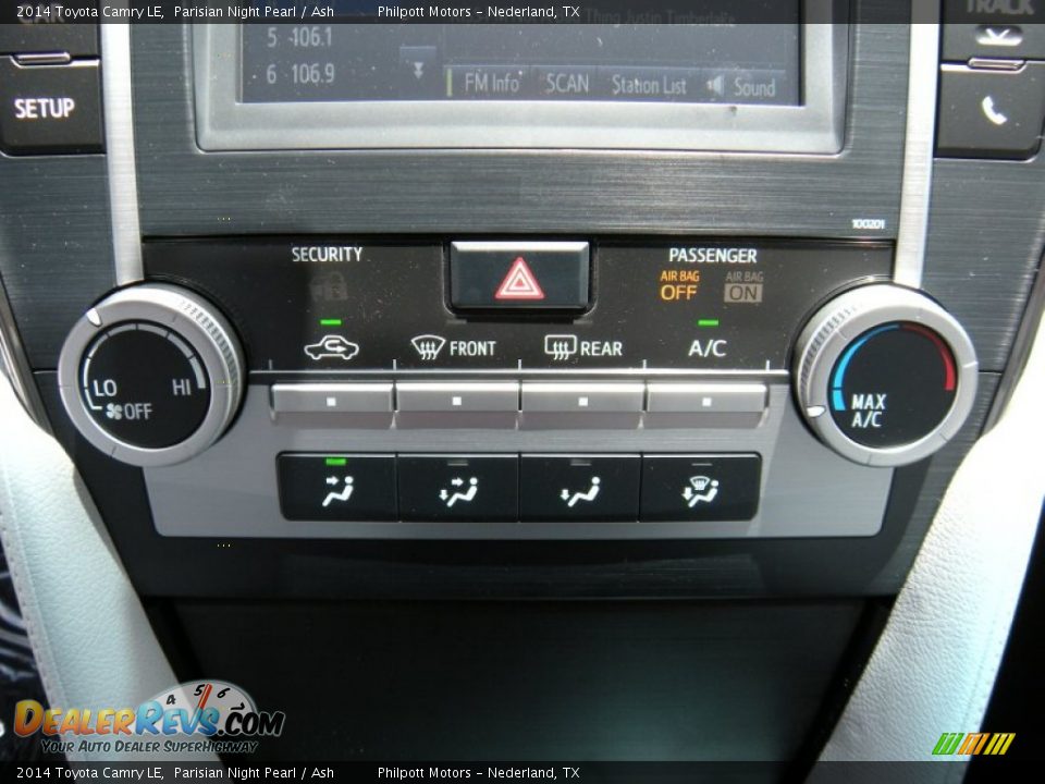 2014 Toyota Camry LE Parisian Night Pearl / Ash Photo #28