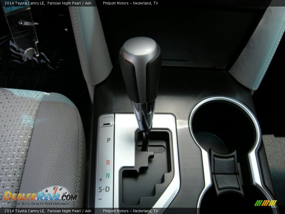 2014 Toyota Camry LE Parisian Night Pearl / Ash Photo #29